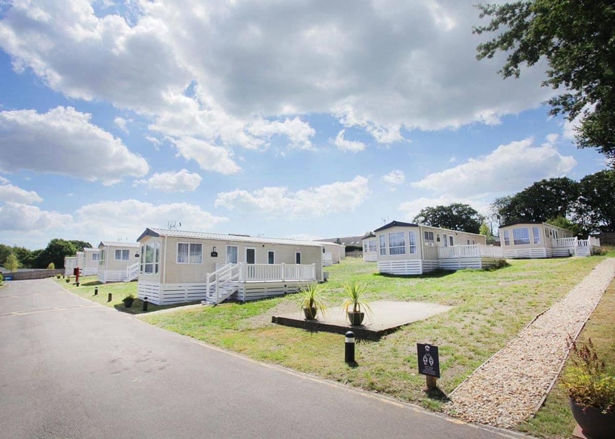 Mercury Yacht Harbour And Holiday Park Lower Swanwick Екстер'єр фото
