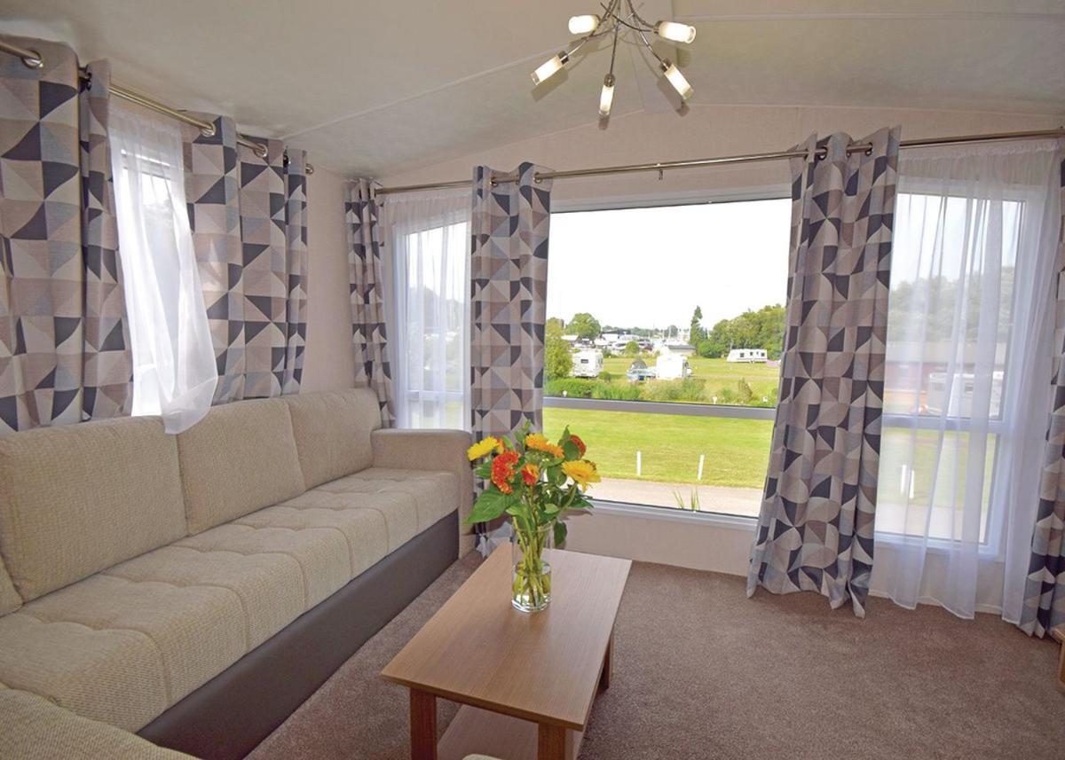 Mercury Yacht Harbour And Holiday Park Lower Swanwick Екстер'єр фото