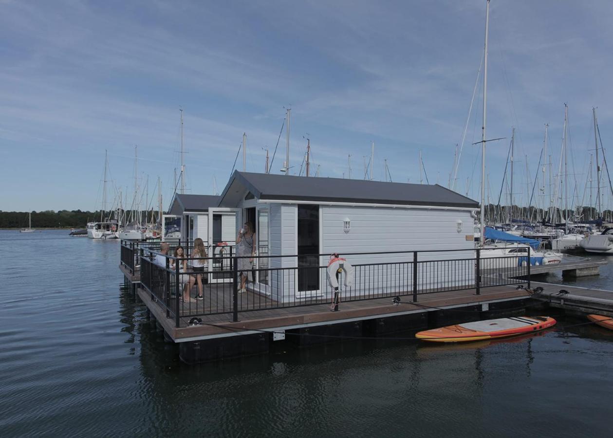 Mercury Yacht Harbour And Holiday Park Lower Swanwick Екстер'єр фото